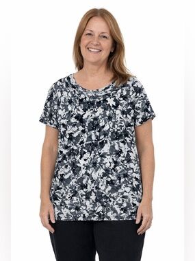 rafaella black and white floral print short sleeve shirt with chain decal